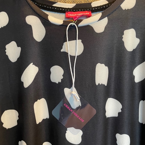NWT Urban Threads oversized splodge print tshirt dress in black 10 - Picture 3 of 8